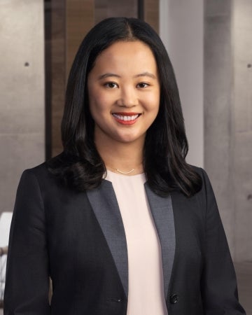 Profile photo for Evelyn Y. Pang