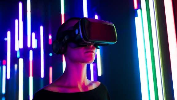 Immersive Technology industry image, person with VR headset